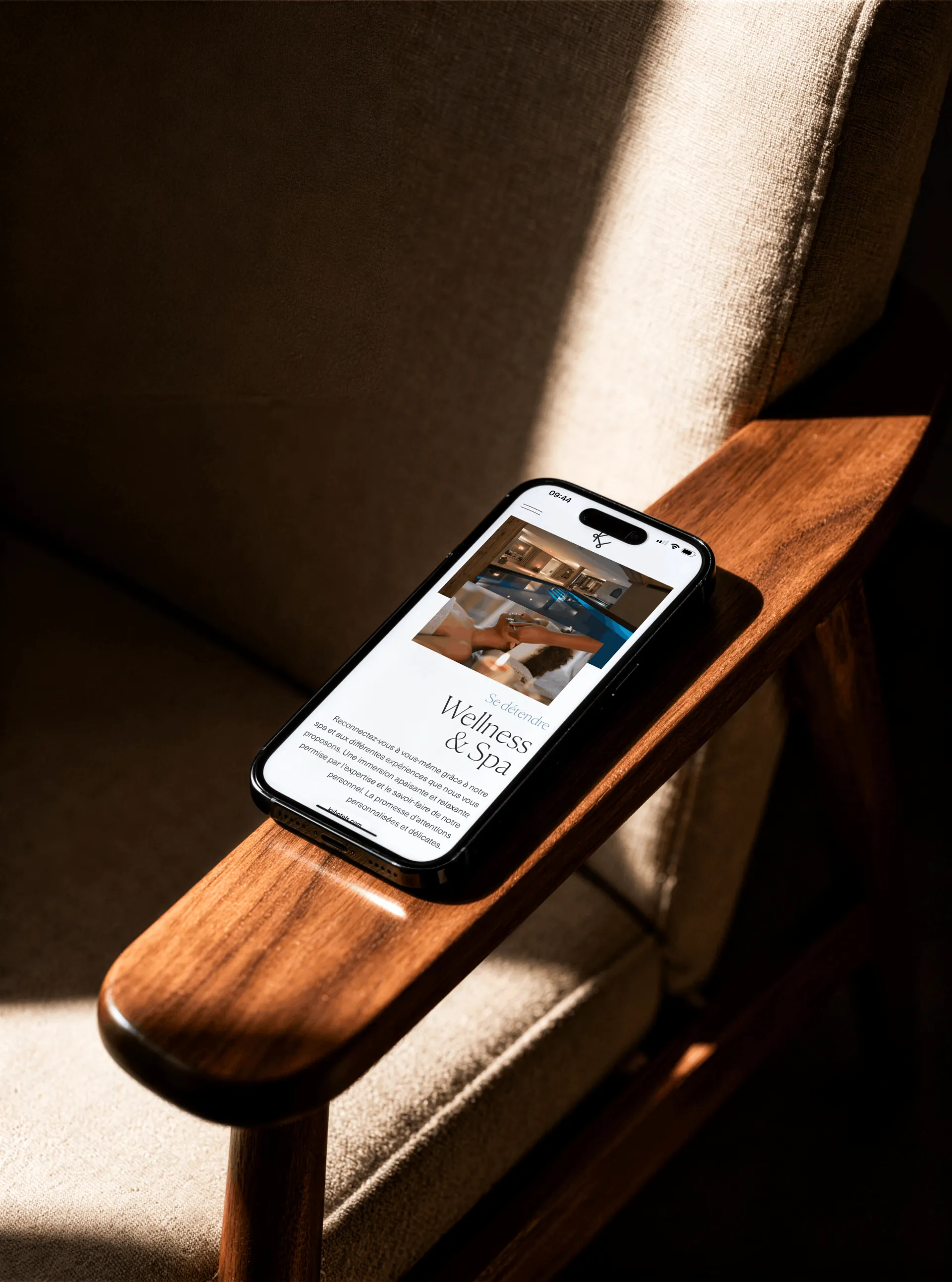 mock-up-smartphone-site-kv-hotels